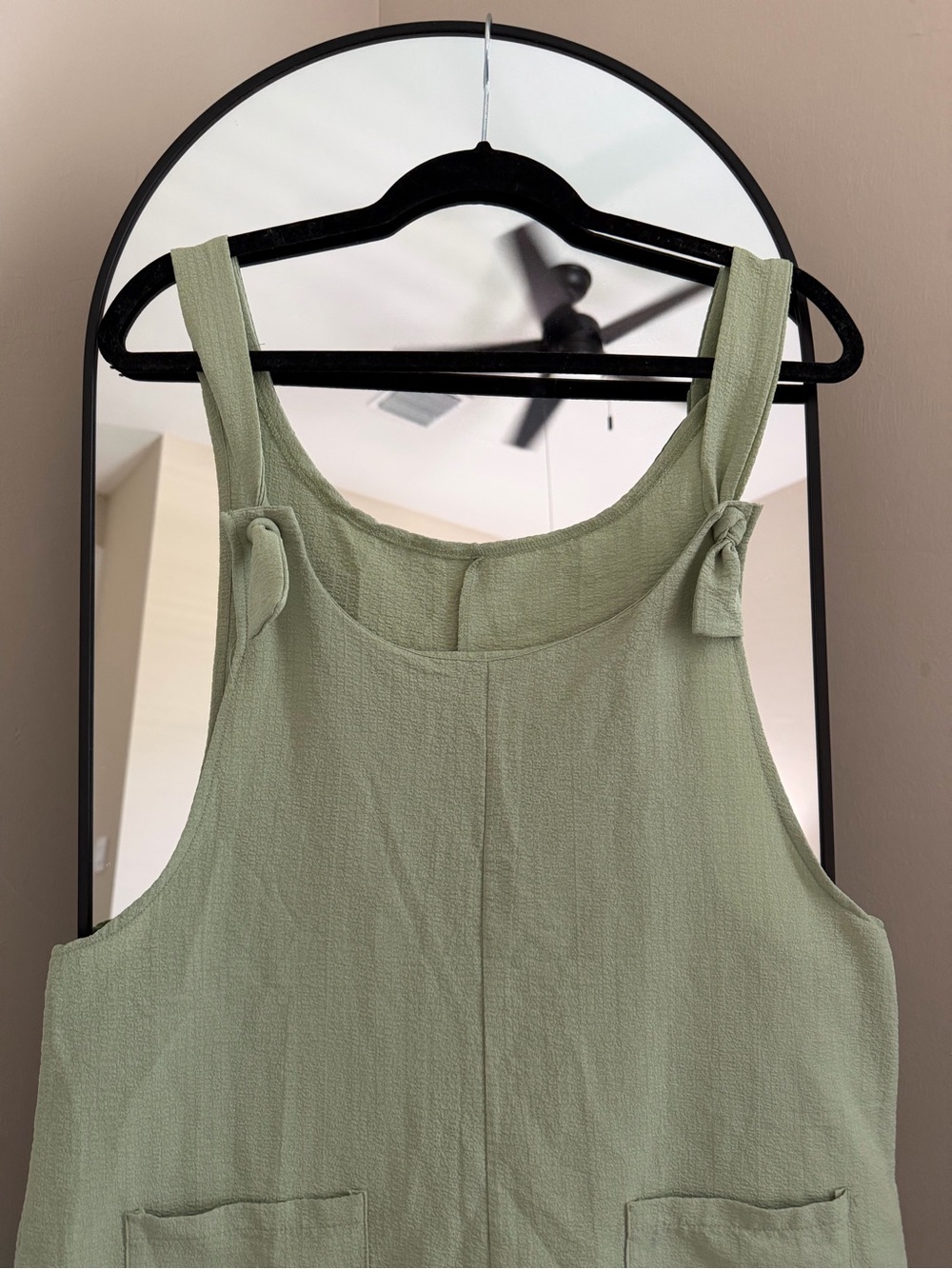 Amazon Light Green Sleeveless Romper Jumpsuit - Picture 2 of 6